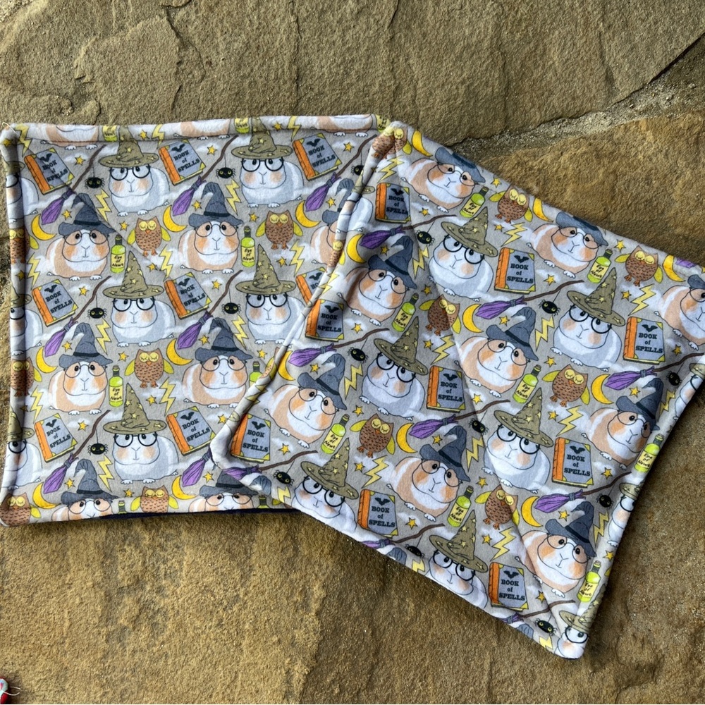 Guinea Pig Rabbit Small Animal Pee Pad Wizard Washable 11” Lap Reversible